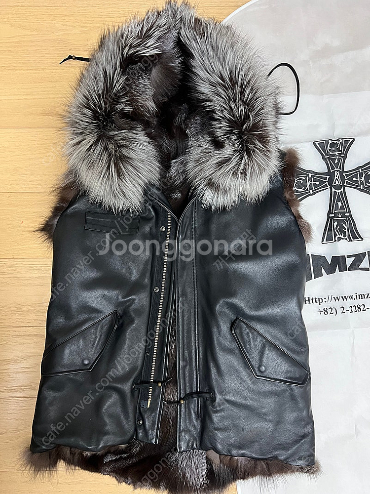임주 imzu 실버폭스 스왈로브십자장식 가죽베스트 새상...--1
