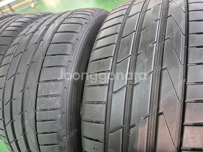 벤투스 S1 evo2 [ 245 40 18 ]--8