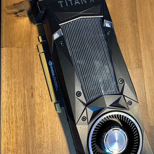 엔비디아 titan x (pascal) 1080ti 상위호환