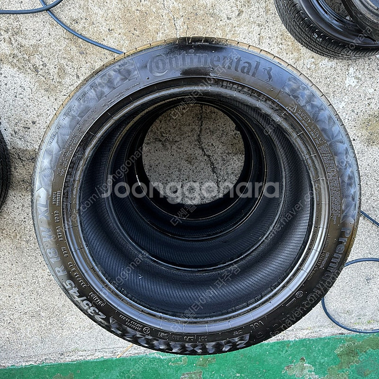 렉서스 ES300H 중고타이어 235 45 18 컨티넨...--0