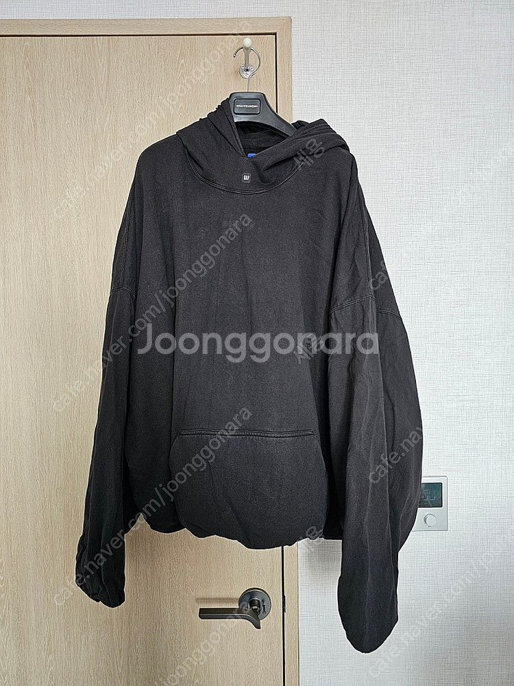 이지갭 발렌시아가 패딩 후드 블랙 XL--0