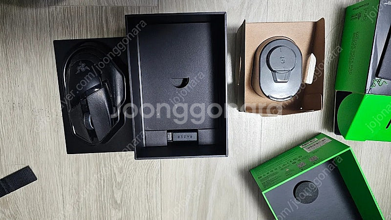 RAZER Basilisk V3 Pro 무선 충전팩 팝...--2