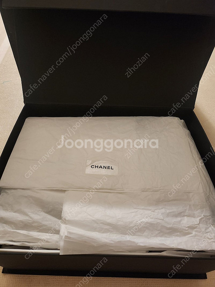 (거의새것) 샤넬 보이백 엔틱 은장 미듐--1