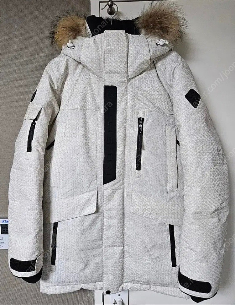 코오롱 안타티카 태양의후예 리미티드 에디션 100사이즈 급처 (송중기 안타티카 한정판)--0