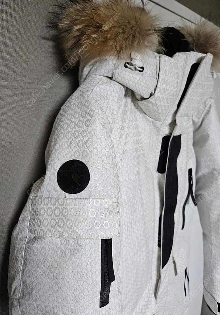 코오롱 안타티카 태양의후예 리미티드 에디션 100사이즈 급처 (송중기 안타티카 한정판)--2