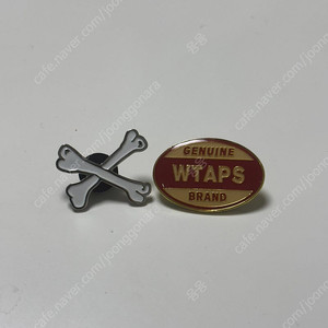 더블탭스 wtaps 뱃지 핀스 팝니다