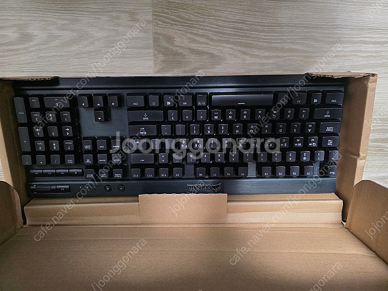 커세어 K70 RGB 키보드 팝니다.--0