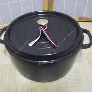 staub LA COCOTTE 무쇠 주물 냄비 28 cm