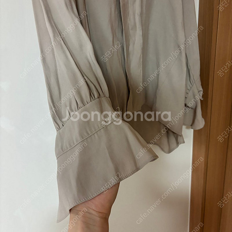 데일리룩 베이지 블라우스 셔츠 결혼식 하객룩 오피스룩 ...--2