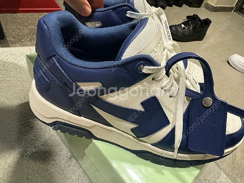 오프화이트 아웃오브오피스 스니커즈 블루 42/270 사...--4