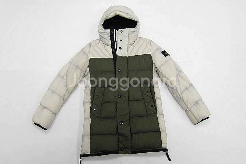 스톤아일랜드 다운 패딩 S 95사이즈--0