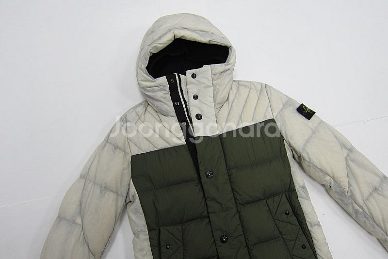 스톤아일랜드 다운 패딩 S 95사이즈--1