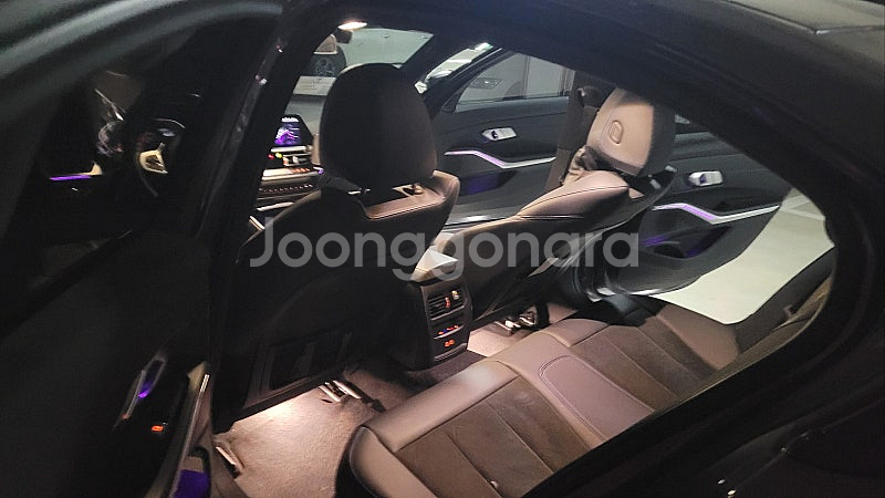 bmw 320i msp 미네랄그레이 22년식 28000키로 판매합니다--4