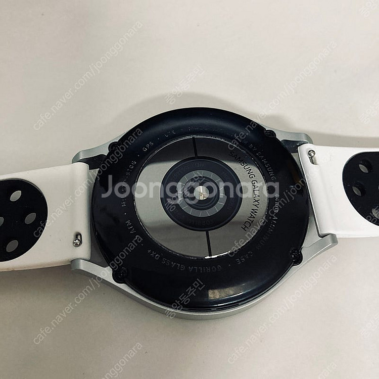 갤럭시 워치4 실버 44MM 매우깨끗 케이블포함 8만원...--4