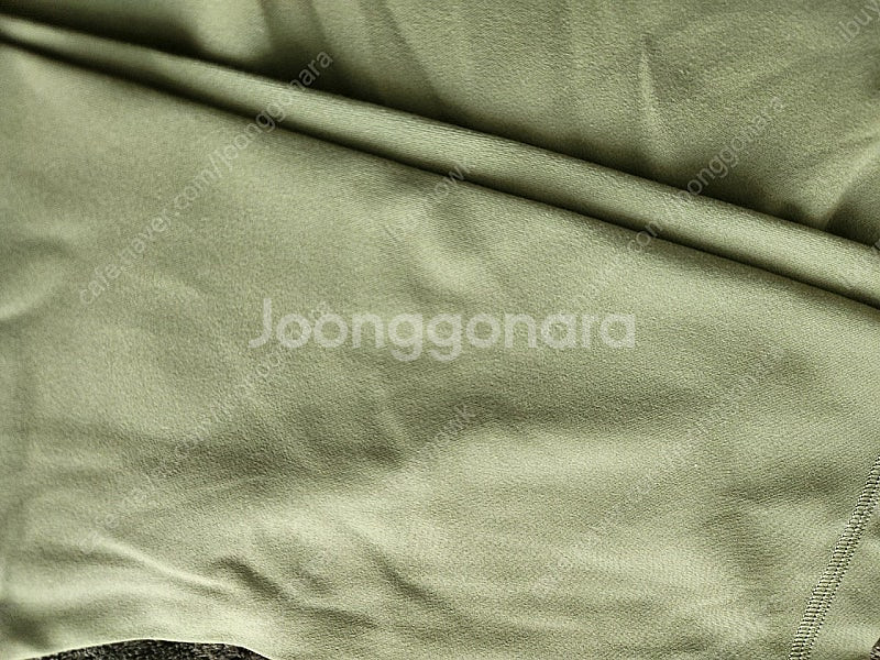 룰루레몬 얼라인 아시아핏 크롭 s사이즈 올리브색상--2