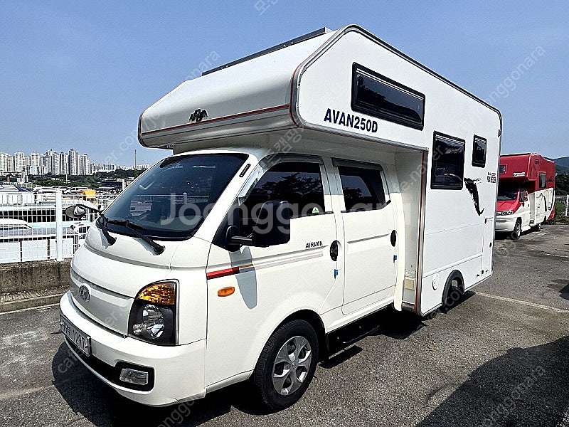 18년 에어밴6인승업무캠핑카(일체형,인산철+샤워실+벙커...--0