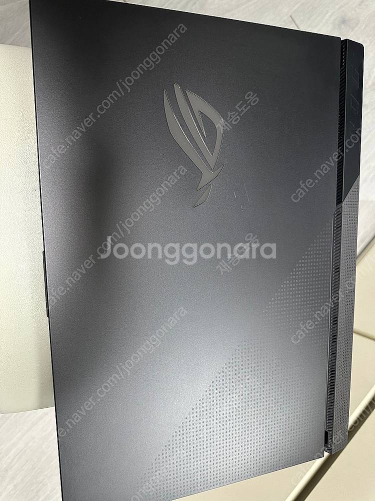 ASUS ROG STRIX G713QM-HX185 RT...--0
