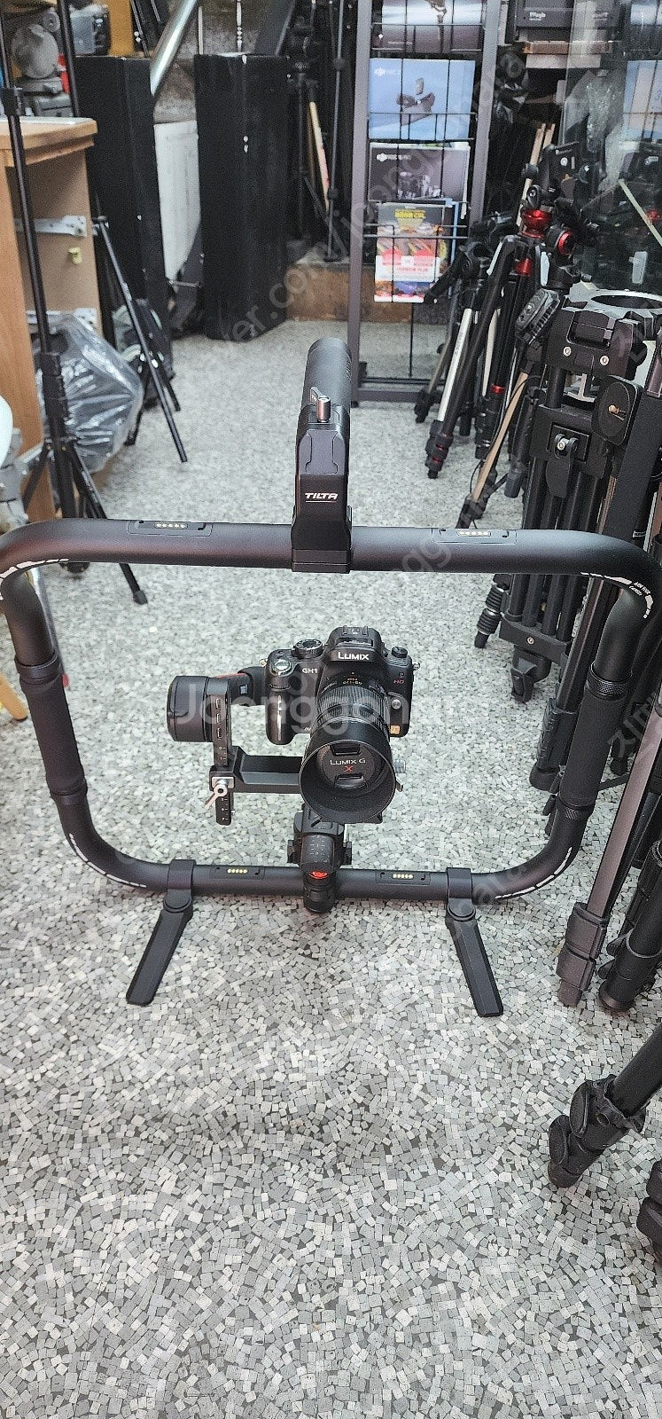 짐벌 렌탈**이지릭 DJI RS4 프로 콤보. RS4프...--3