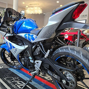 스즈끼 GSX - R125 짧은 키로수 판매합니다.