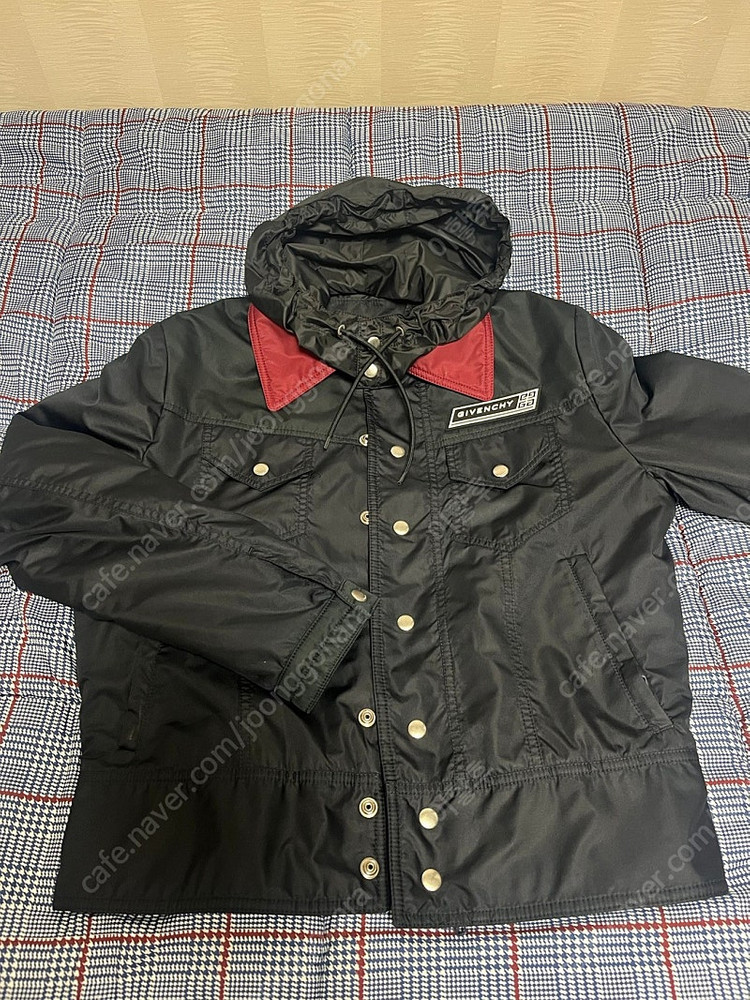 지방시 givency 블랙 후드 누빔 자켓 100사이즈 이미지