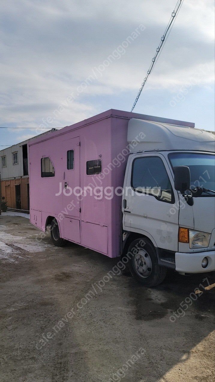 현대 마이티 캠핑카 2003년식 주횅거리 25000키로...--1