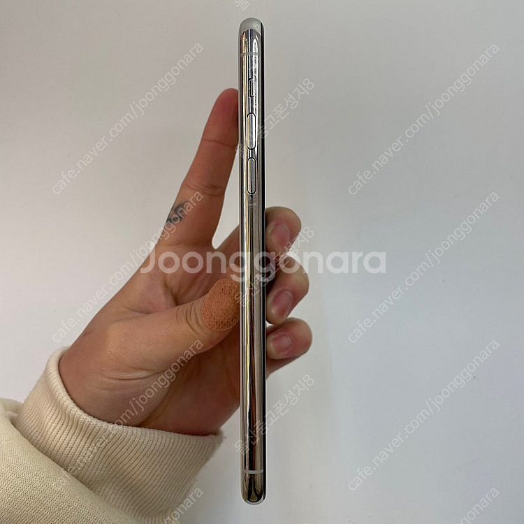 02580 아이폰11프로맥스 배터리성능 84% 실버 64GB 판매합니다 33만원 텔레그램OK--5