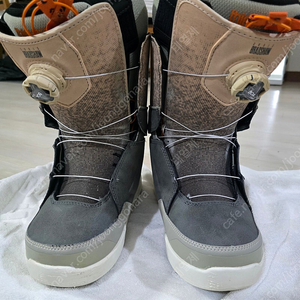 2324 써리투 32 라쉬드 270 그레이 2324 버튼 카르텔X M사이즈 그레이 팔아요