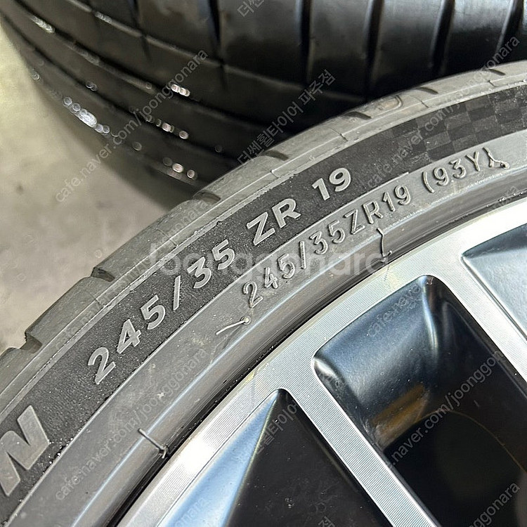 아반떼N 19인치 중고 휠타이어 한대분 (2453519...--7