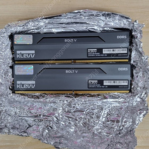 ESSENCORE KLEVV DDR5-6000 CL30 BOLT V (16x2) 중고