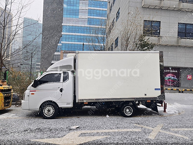 22년식 1톤3빠렛 냉동탑차 팝니다--3