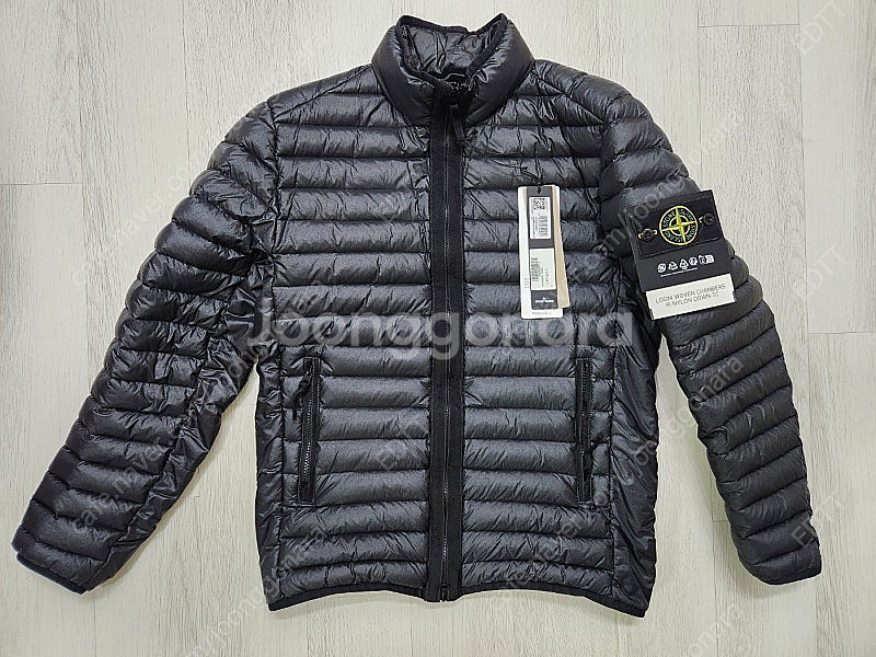 스톤아일랜드 23fw 경량패딩 블랙, S 판매--0