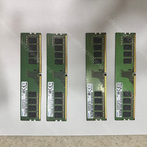 삼성전자 DDR4 8GB PC4-21300 // 4장