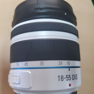 삼성 18-55mm OIS III 흰색 렌즈 팝니다.