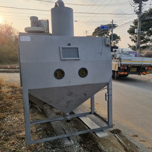 샌딩기 센딩기 수동 부스 산업용 룸크기 약 2m x 2m 녹벗김 칠준비 도금