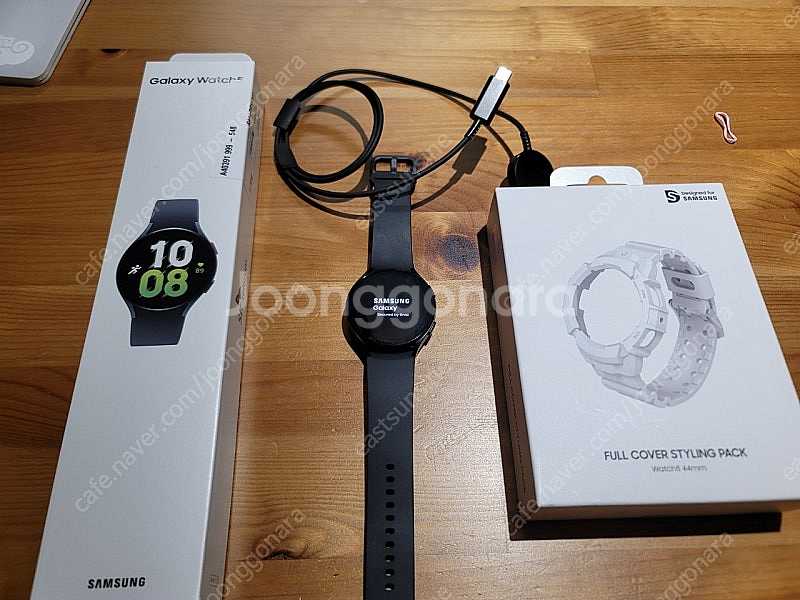갤럭시워치5 44mm skt기기 풀박스 팝니다.--0