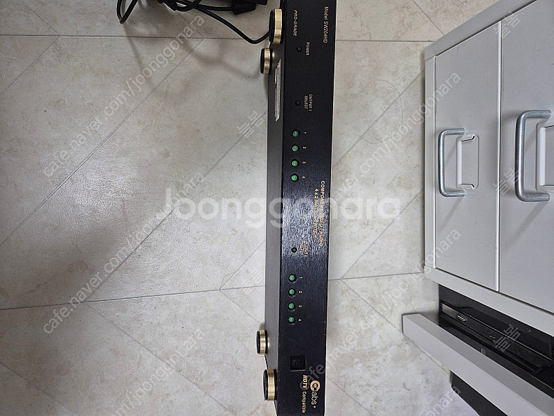 컴포넌트 셀렉터 매트릭스 4x2 팝니다.--3