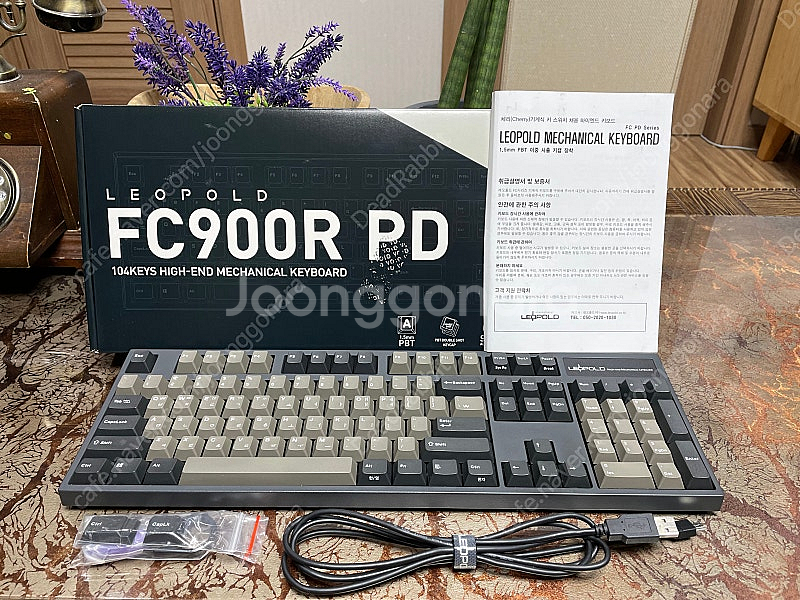 레오폴드 FC900R PD 그라파이트 화이트 풀배열 기계식 유선 키보드 갈축 포항 직거래 또는 택배 판매--0