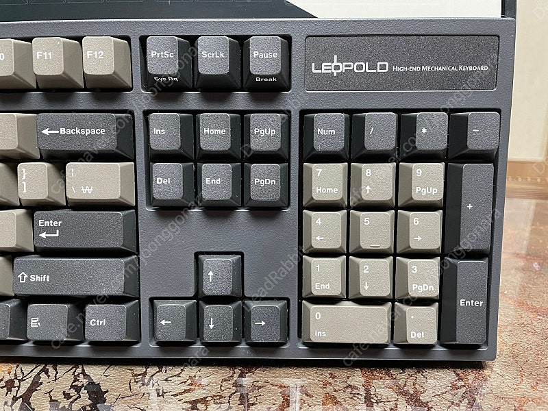 레오폴드 FC900R PD 그라파이트 화이트 풀배열 기계식 유선 키보드 갈축 포항 직거래 또는 택배 판매--4