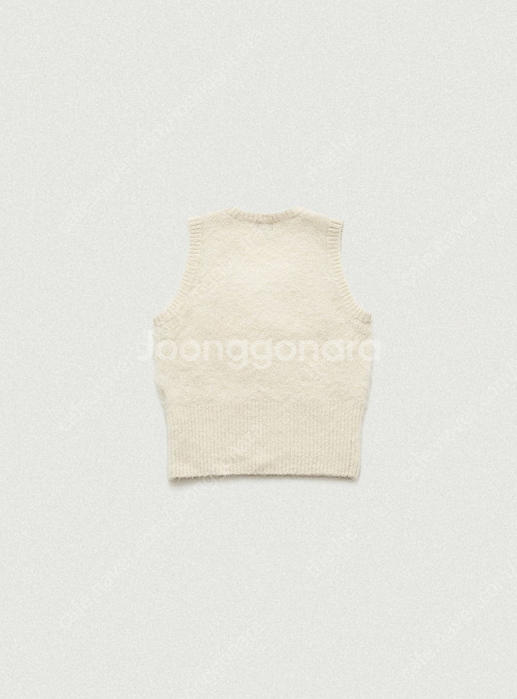더바넷 알파카 니트 베스트 아이보리 Alpaca U-Neck Knit Vest--2