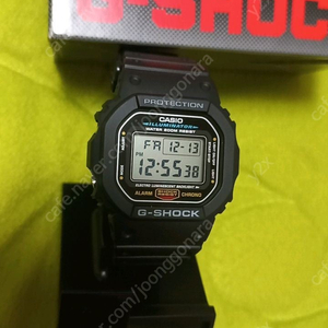 카시오 G-SHOCK DW5600E-1V 팝니다