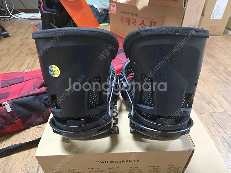 버튼 말라비타 윙 M사이즈 바인딩 팔아요--1