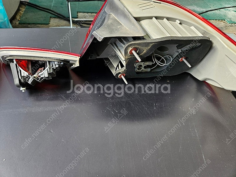 bmw m3 e92 정품 테일램프 좌우 한쌍 판매합니다--3