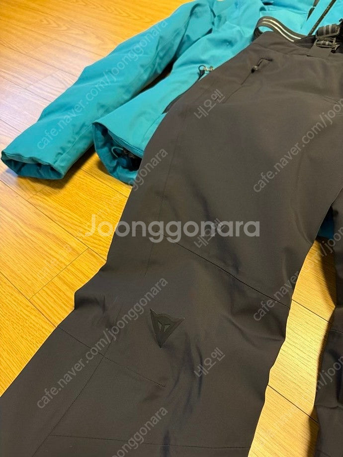 다이네즈 여성 패딩 스키복 (M)--1