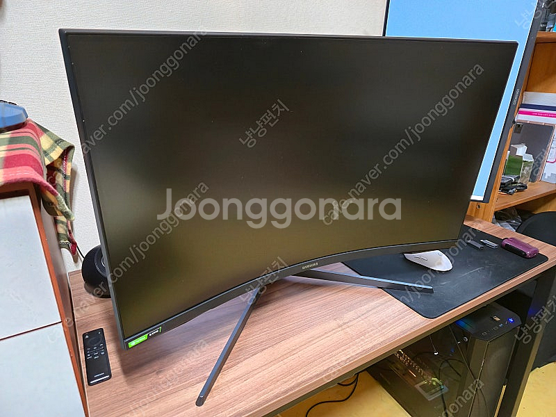 삼성 오디세이 G7 C32G75T 모니터 팝니다--0