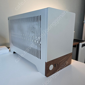 9600X 4070SUPER ITX SFF 컴퓨터 본체