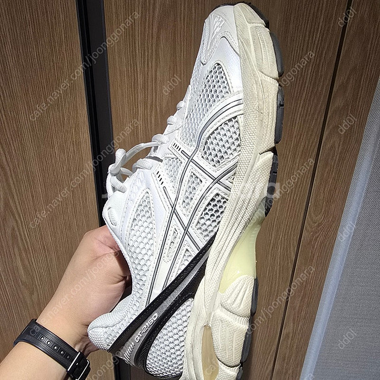 아식스 gt 2160 화이트 280 사이즈입니다--2