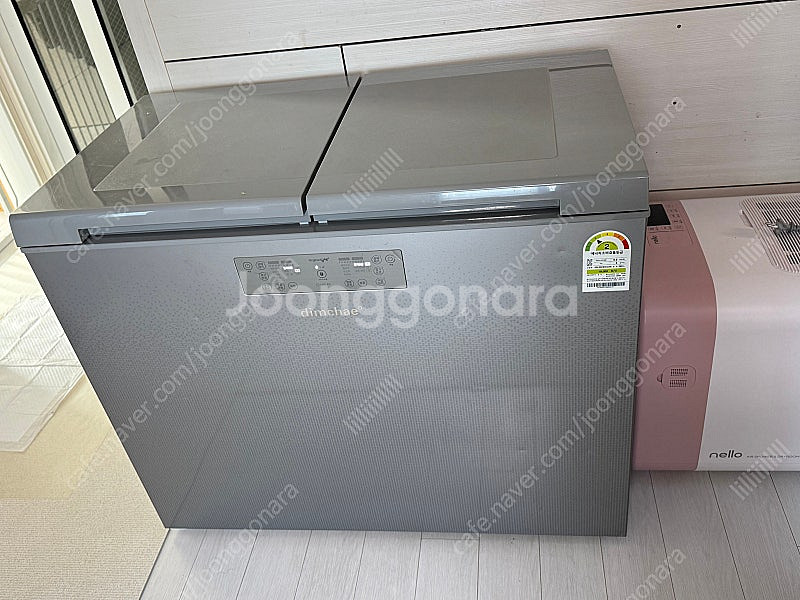 딤채 김치냉장고 (통8개) 200L / 상태좋아요--0