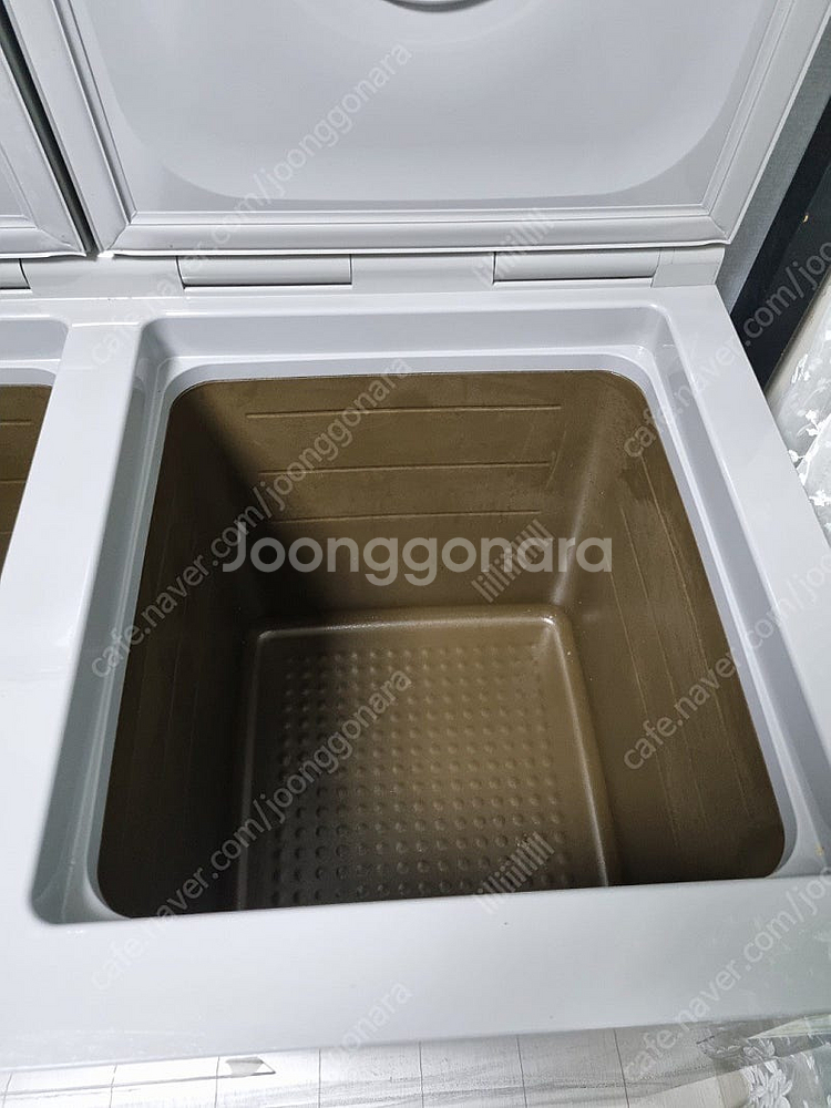딤채 김치냉장고 (통8개) 200L / 상태좋아요--5