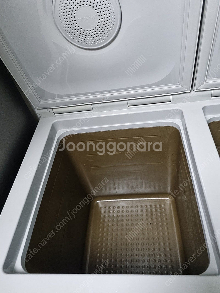 딤채 김치냉장고 (통8개) 200L / 상태좋아요--7