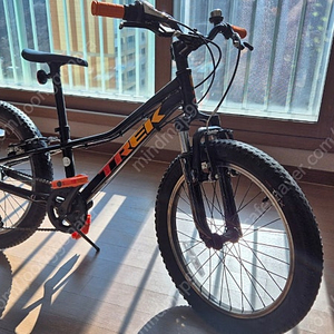 TREK 트렉 프리칼리버 20인치 7단